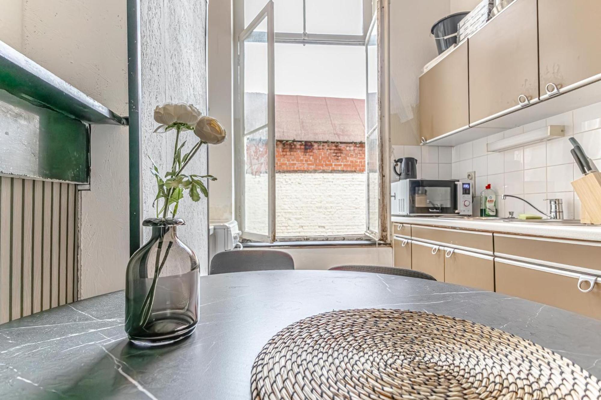 Appartement Beautiful Serenity Stylish Shared At Ghent's *